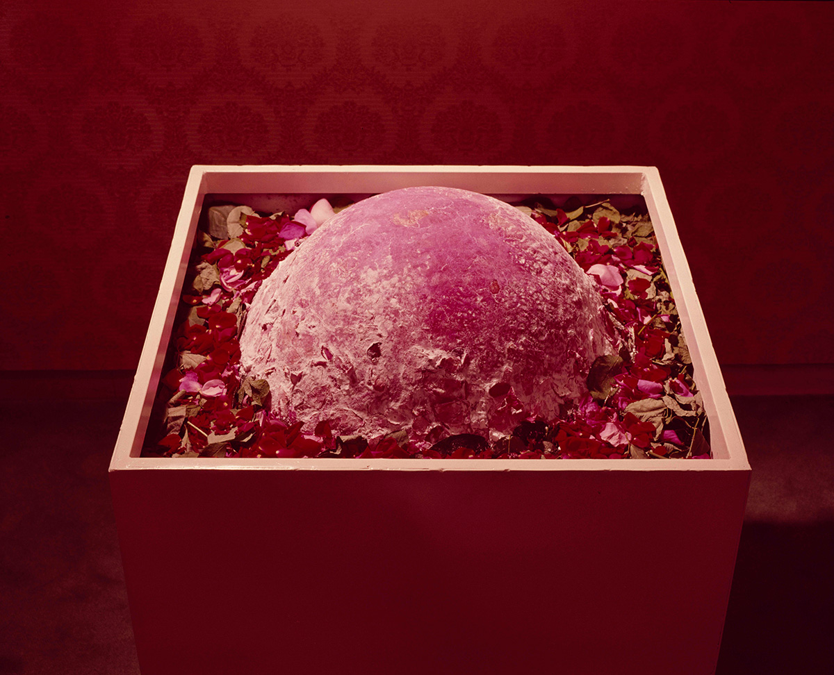 Kosen Ohtsubo《Bara-mochi (A rice cake contains rose petals)》(1976)